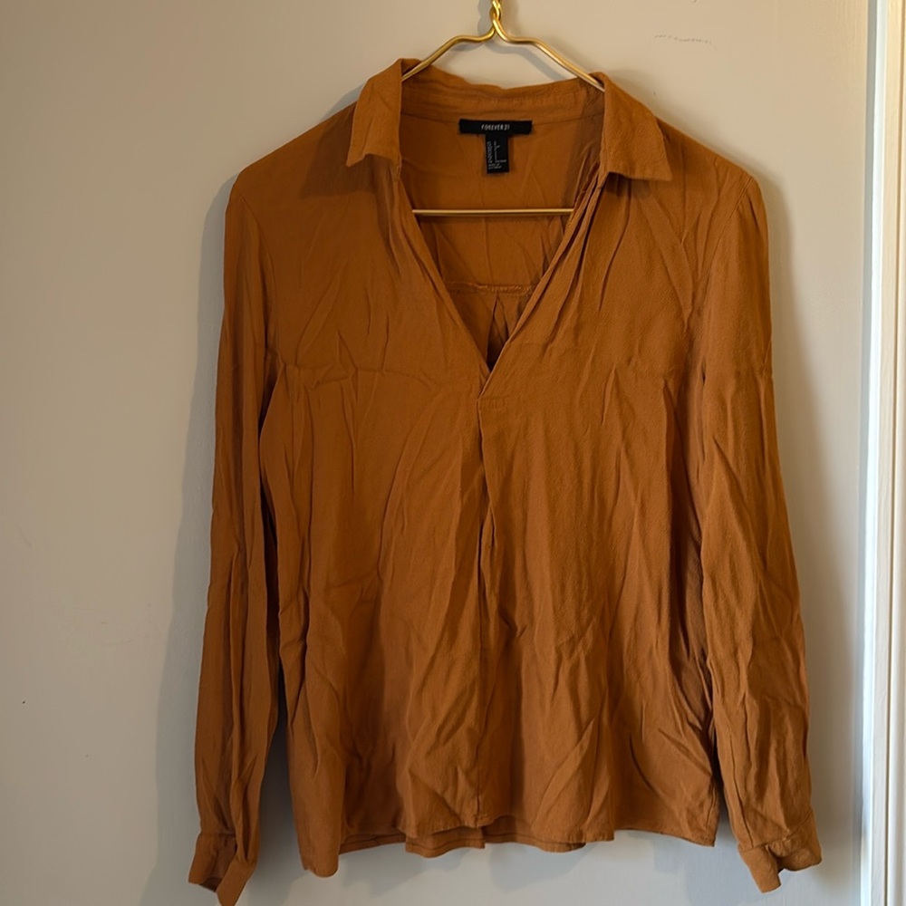 MUSTARD BLOUSE LONG SLEEVE IN CHIFFON.  SIZE SMALL, FOREVER21